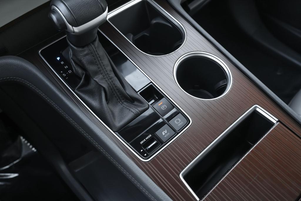 used 2024 Toyota Sienna car, priced at $34,878