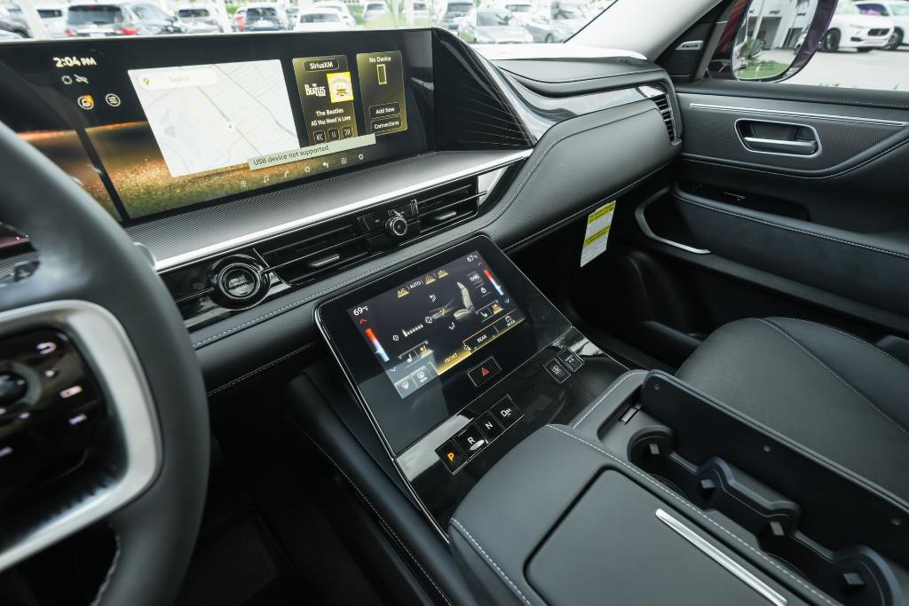 new 2025 INFINITI QX80 car, priced at $80,141