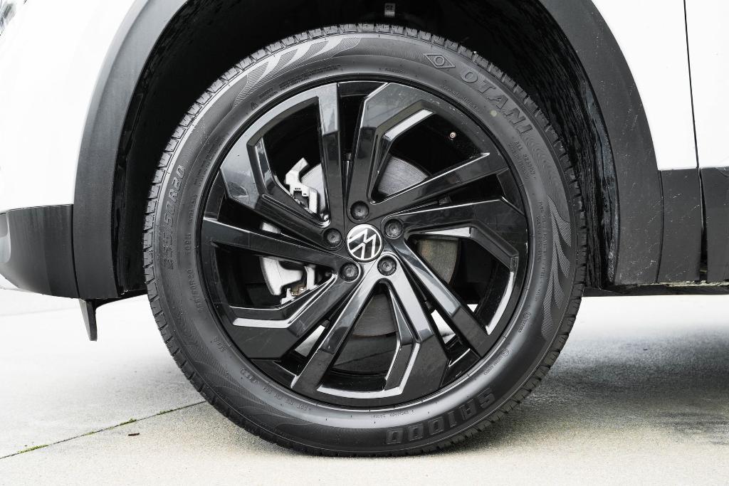 used 2022 Volkswagen Atlas car, priced at $25,407