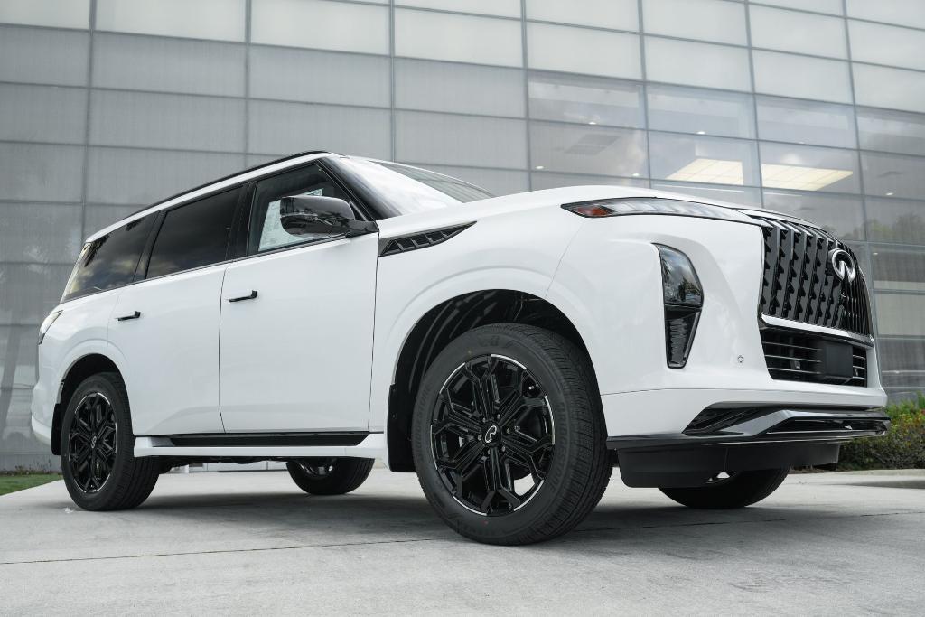 new 2026 INFINITI QX80 car, priced at $95,206