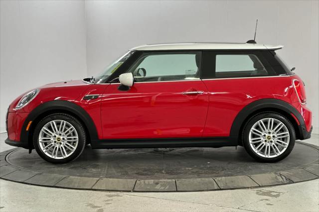 used 2024 MINI Hardtop car, priced at $27,750