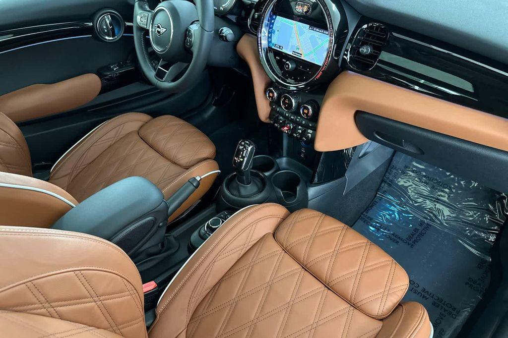 used 2023 MINI Hardtop car, priced at $26,998
