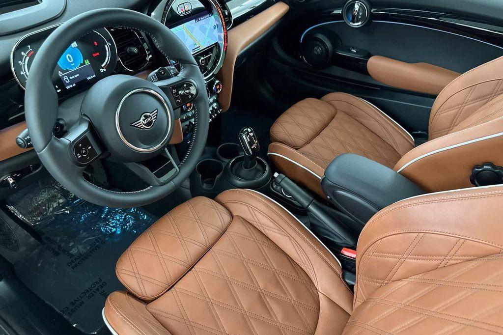 used 2023 MINI Hardtop car, priced at $26,998