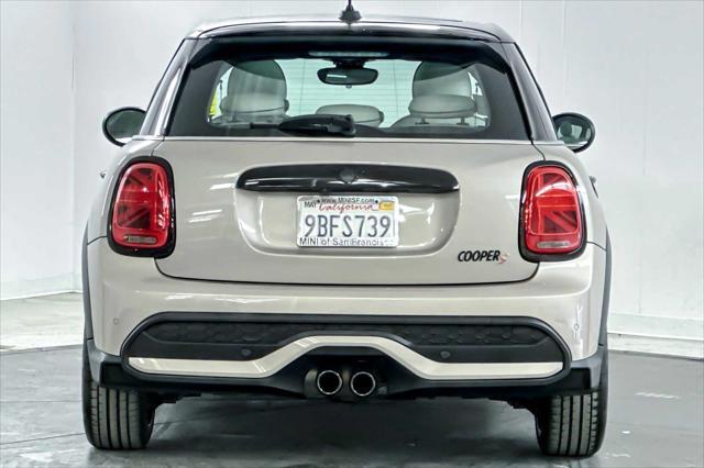 used 2023 MINI Hardtop car, priced at $26,250