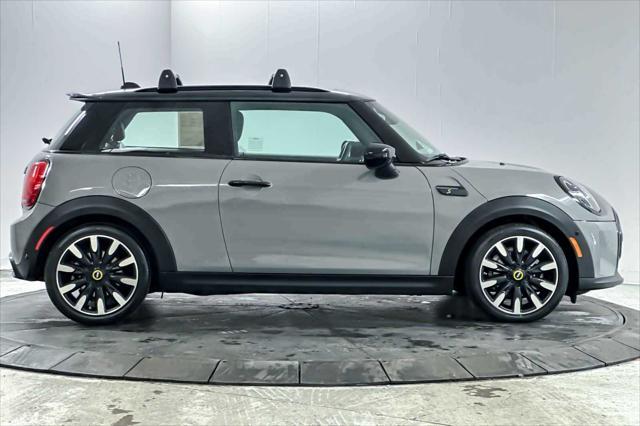 used 2022 MINI Hardtop car, priced at $25,998