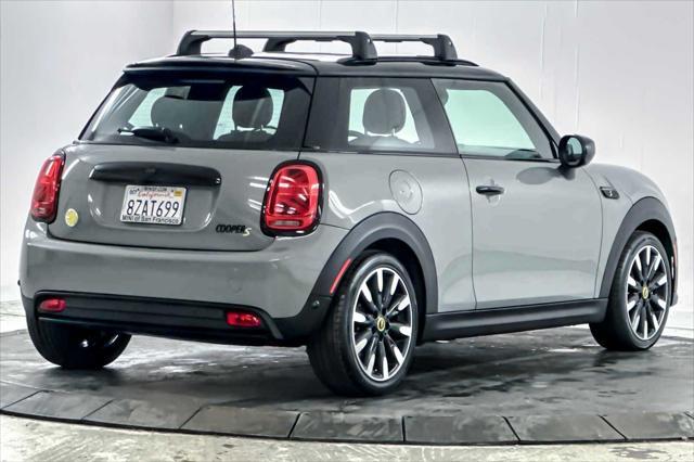 used 2022 MINI Hardtop car, priced at $25,998