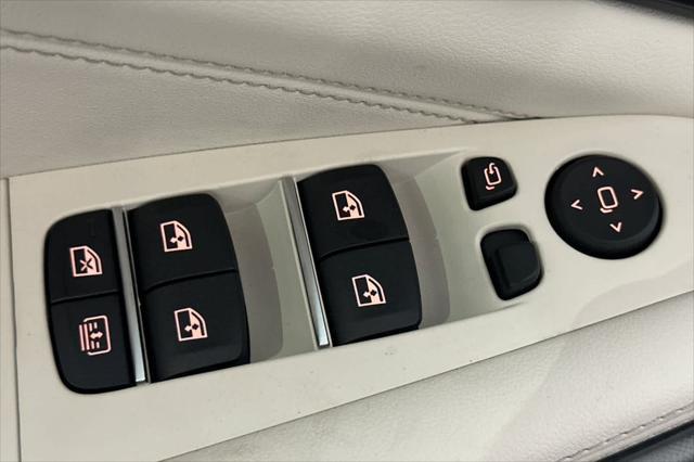 new 2026 BMW X7 car, priced at $125,240