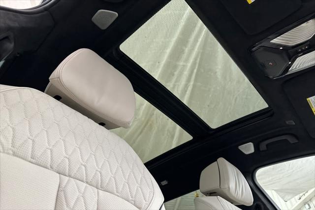 new 2026 BMW X7 car, priced at $125,240