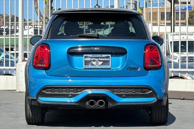 used 2022 MINI Hardtop car, priced at $24,500