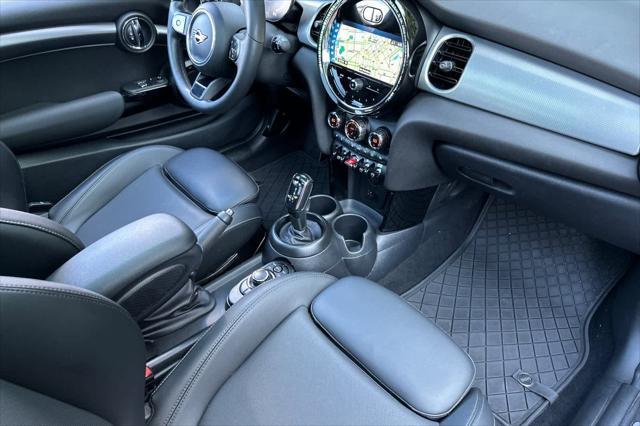 used 2022 MINI Hardtop car, priced at $24,500