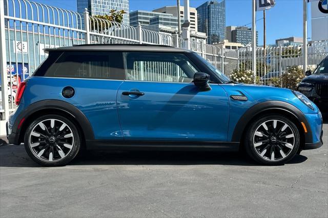 used 2022 MINI Hardtop car, priced at $24,500