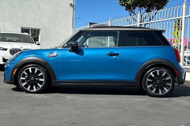 used 2022 MINI Hardtop car, priced at $24,500