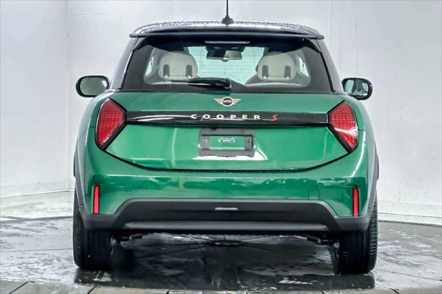 new 2025 MINI Hardtop car, priced at $37,580