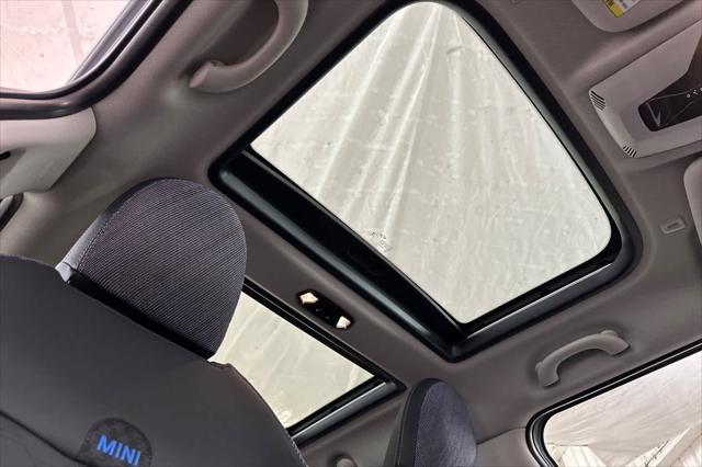new 2025 MINI Hardtop car, priced at $37,110