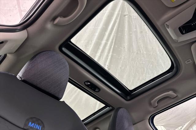 new 2025 MINI Hardtop car, priced at $37,410