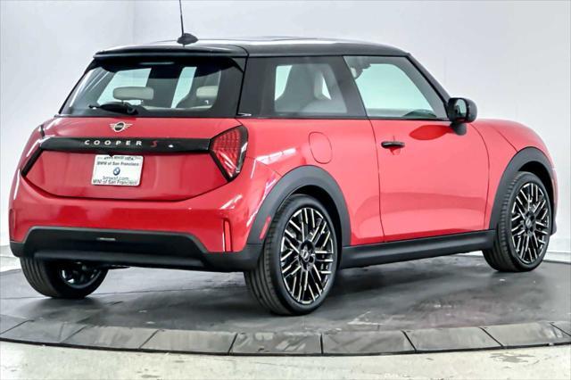 new 2025 MINI Hardtop car, priced at $36,530