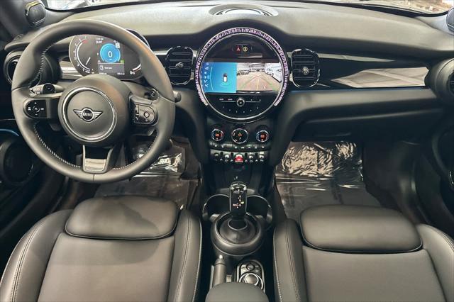 used 2023 MINI Hardtop car, priced at $25,500