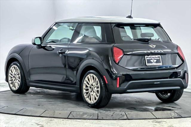 new 2025 MINI Hardtop car, priced at $32,430