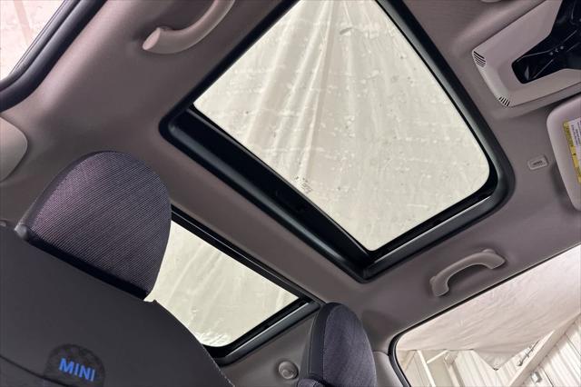 new 2025 MINI Hardtop car, priced at $32,860