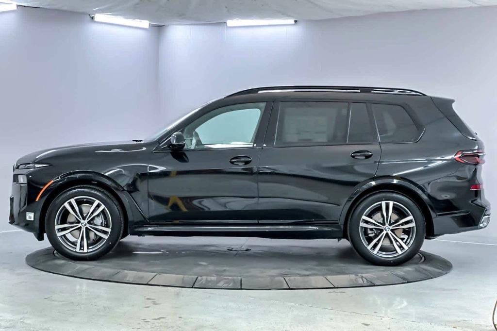 new 2025 BMW X7 car, priced at $93,060
