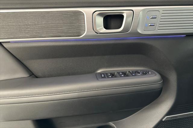 used 2024 Hyundai Santa Fe car, priced at $40,000