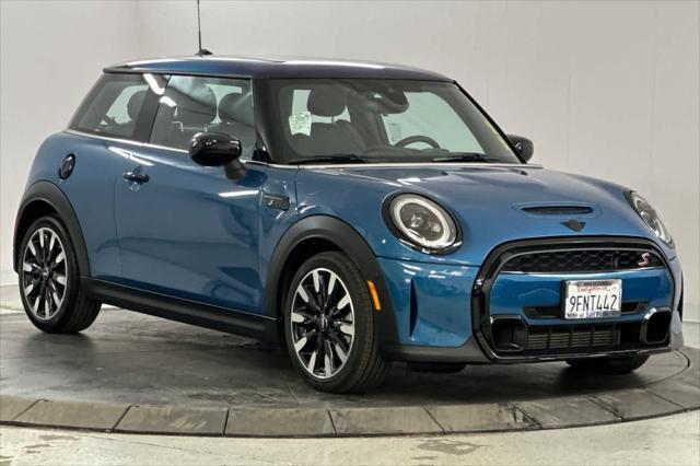used 2023 MINI Hardtop car, priced at $28,000