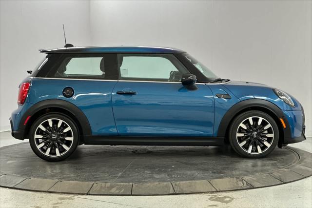 used 2023 MINI Hardtop car, priced at $28,000