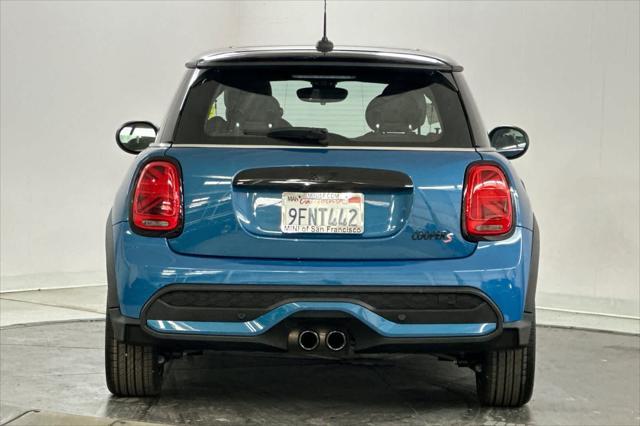 used 2023 MINI Hardtop car, priced at $28,000
