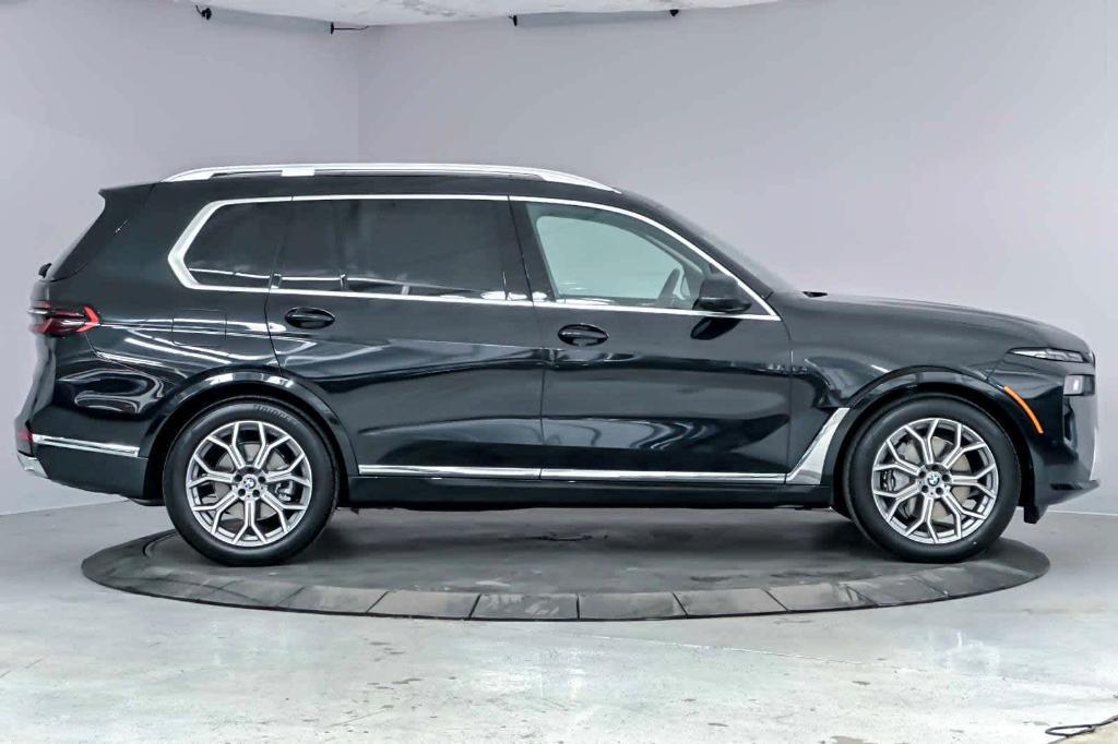 new 2025 BMW X7 car, priced at $89,495