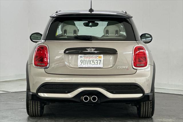 used 2023 MINI Hardtop car, priced at $28,000