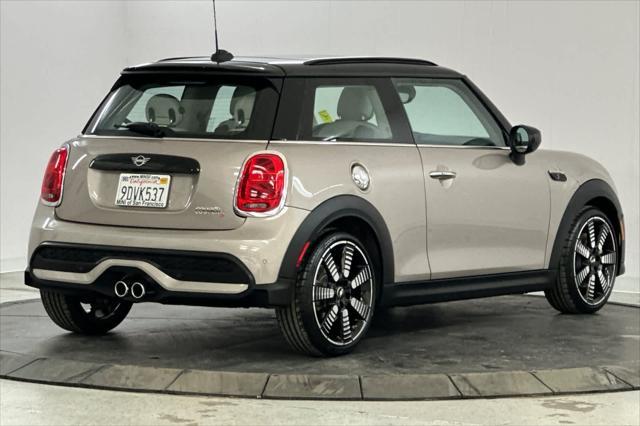 used 2023 MINI Hardtop car, priced at $28,000