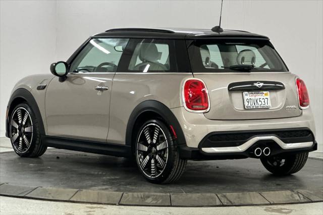 used 2023 MINI Hardtop car, priced at $28,000