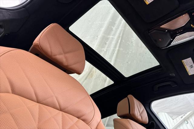 new 2026 BMW X7 car, priced at $98,275