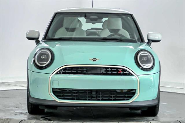 new 2025 MINI Hardtop car, priced at $37,580