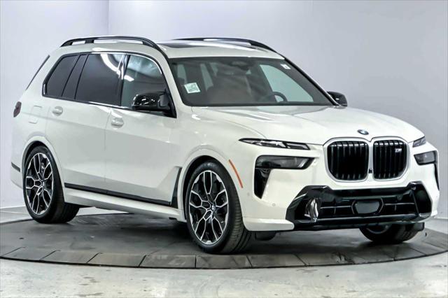 new 2025 BMW X7 car, priced at $118,275