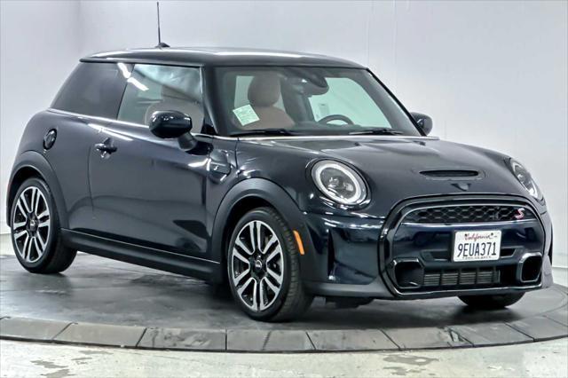 used 2022 MINI Hardtop car, priced at $24,500