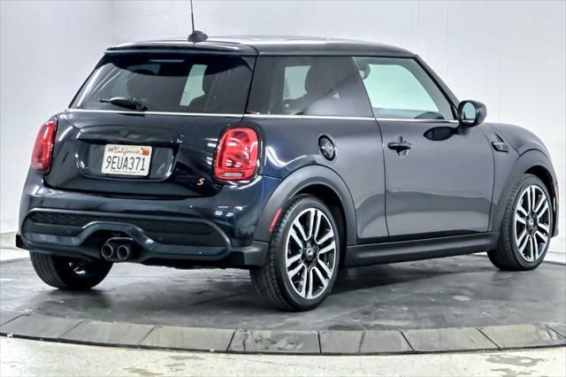 used 2022 MINI Hardtop car, priced at $24,500