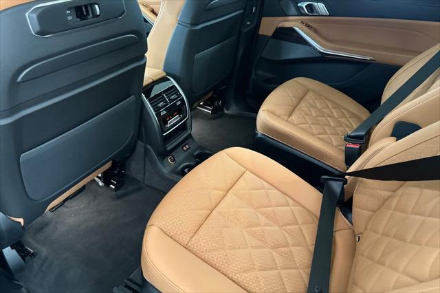 new 2026 BMW X7 car, priced at $102,195