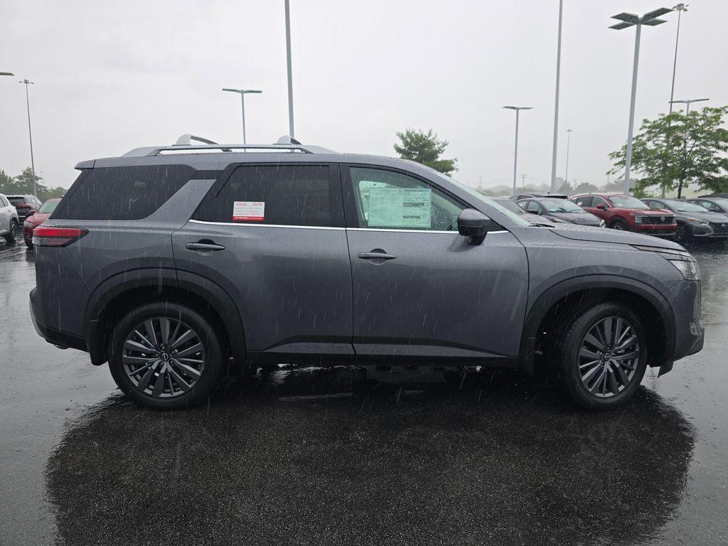 new 2025 Nissan Pathfinder car, priced at $45,410