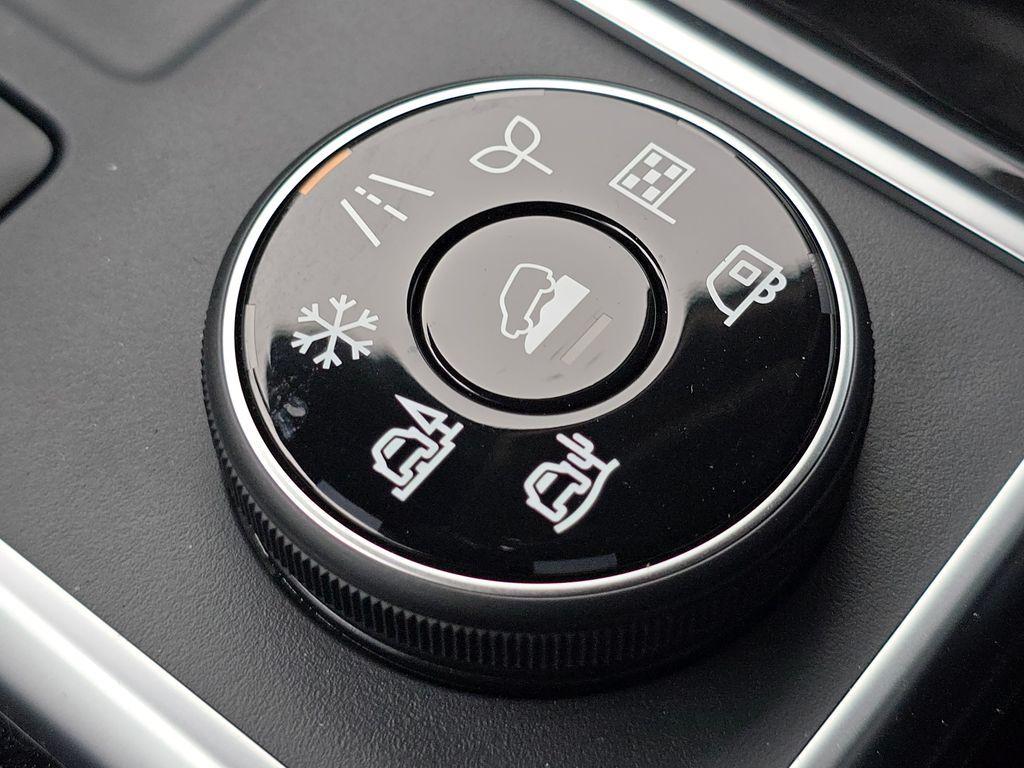 new 2025 Nissan Pathfinder car, priced at $40,467
