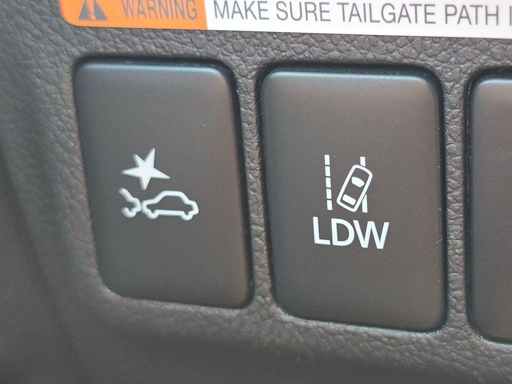 used 2020 Mitsubishi Outlander car, priced at $13,999