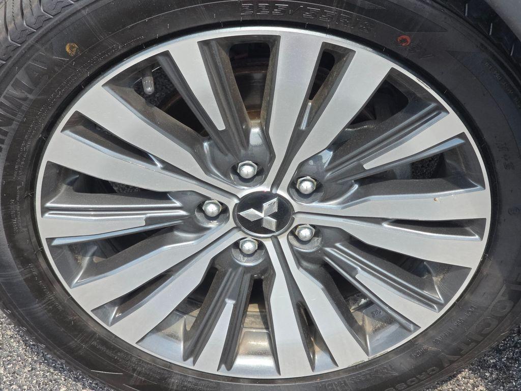 used 2020 Mitsubishi Outlander car, priced at $13,999