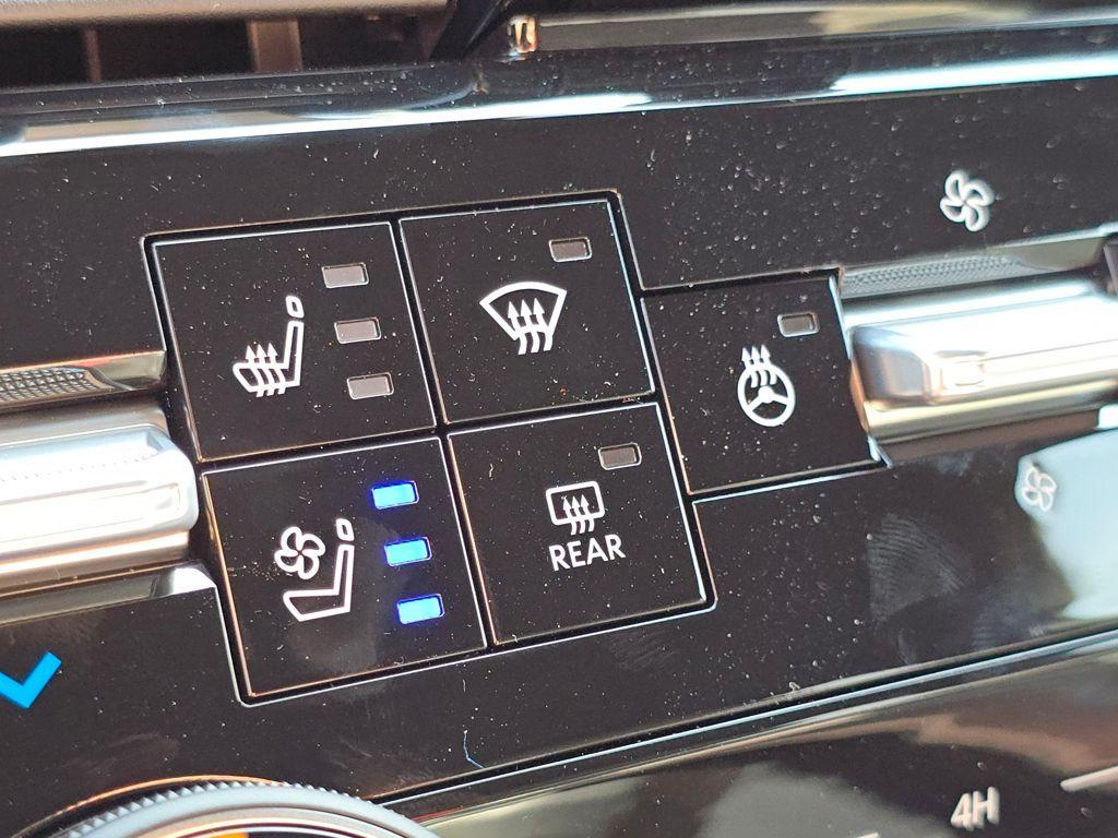 new 2025 Nissan Armada car, priced at $80,275