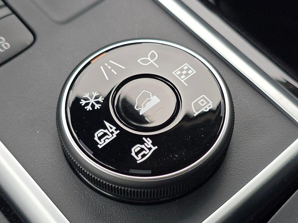 new 2025 Nissan Pathfinder car, priced at $43,639