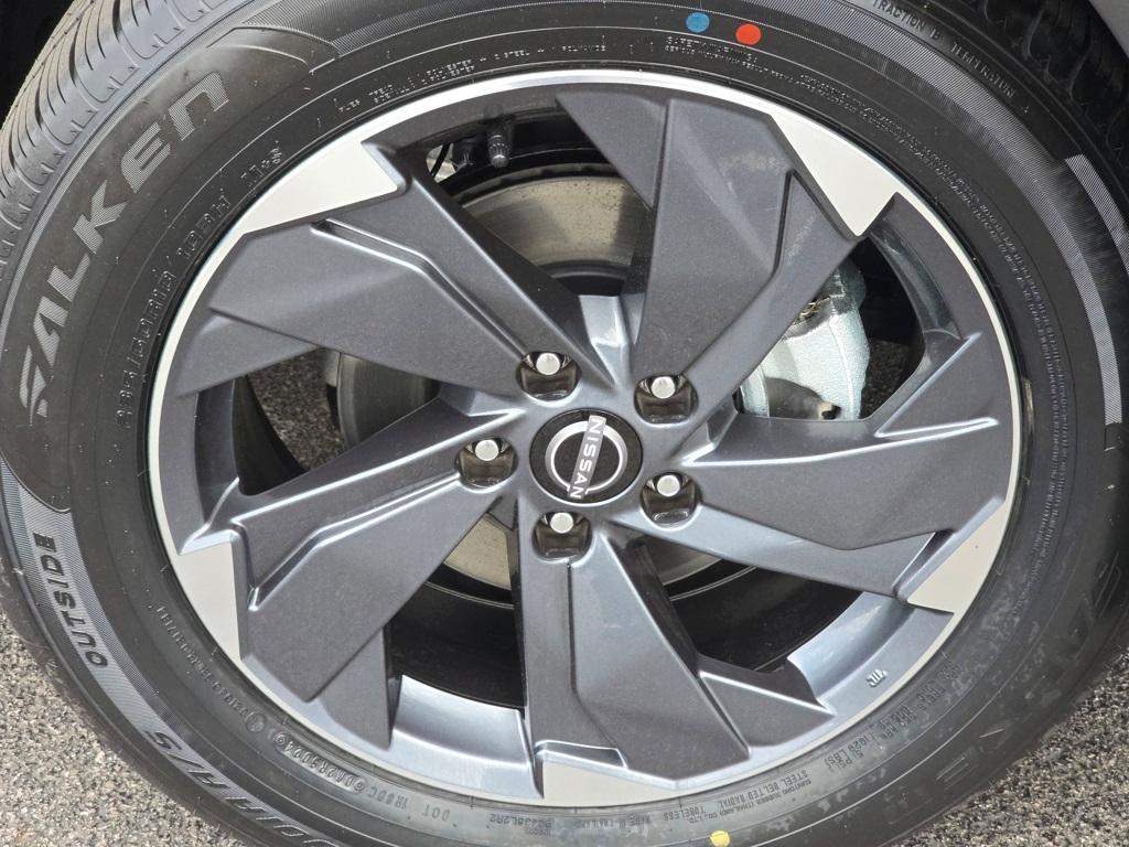 new 2025 Nissan Rogue car, priced at $30,685