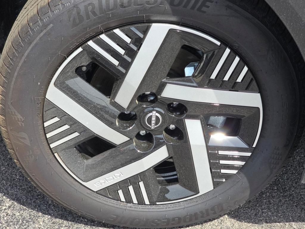 new 2025 Nissan Kicks car, priced at $24,842