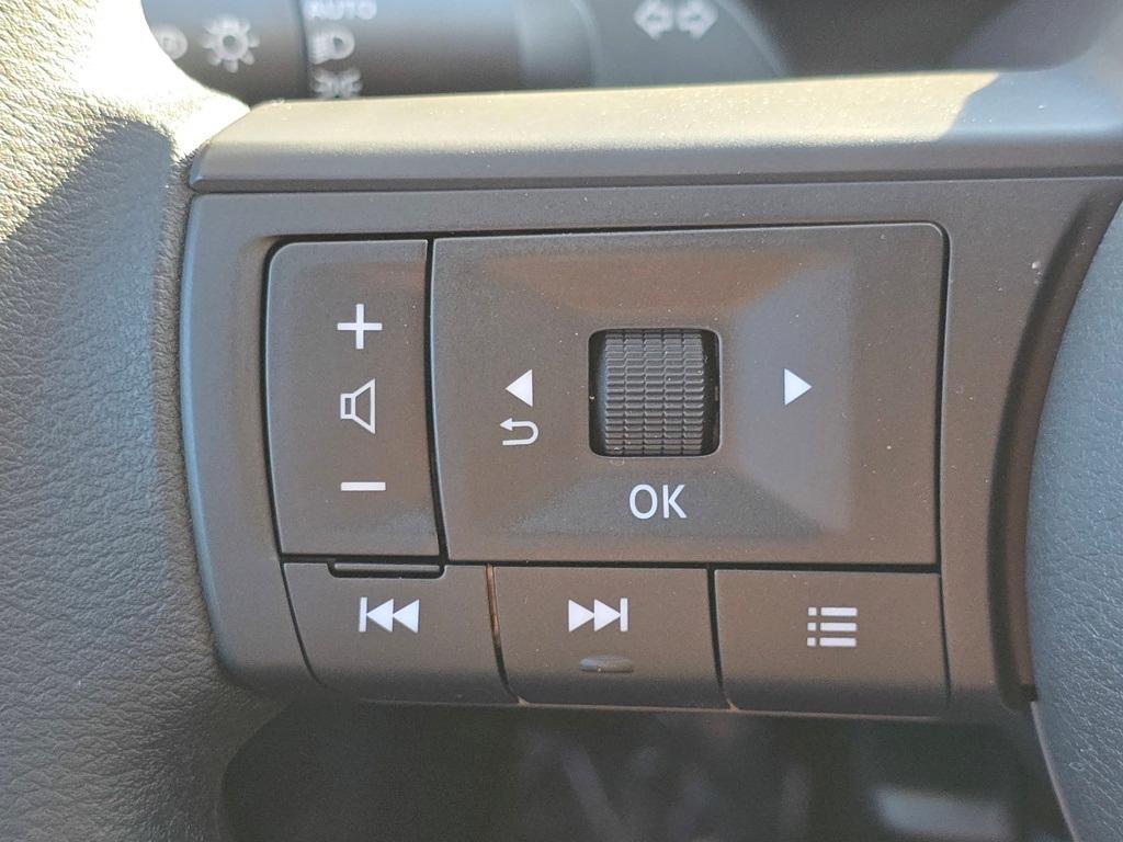 new 2025 Nissan Kicks car, priced at $26,654