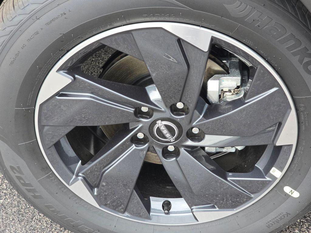 new 2025 Nissan Rogue car, priced at $32,428