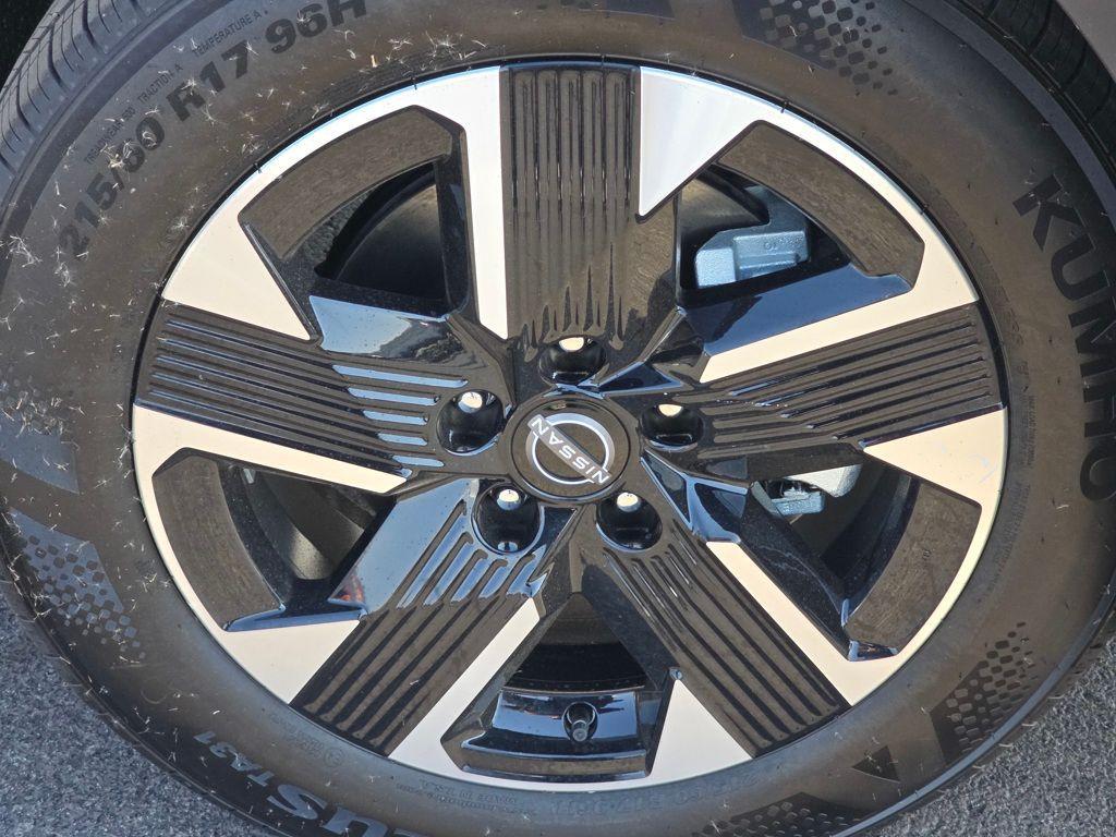 new 2025 Nissan Kicks car, priced at $27,160