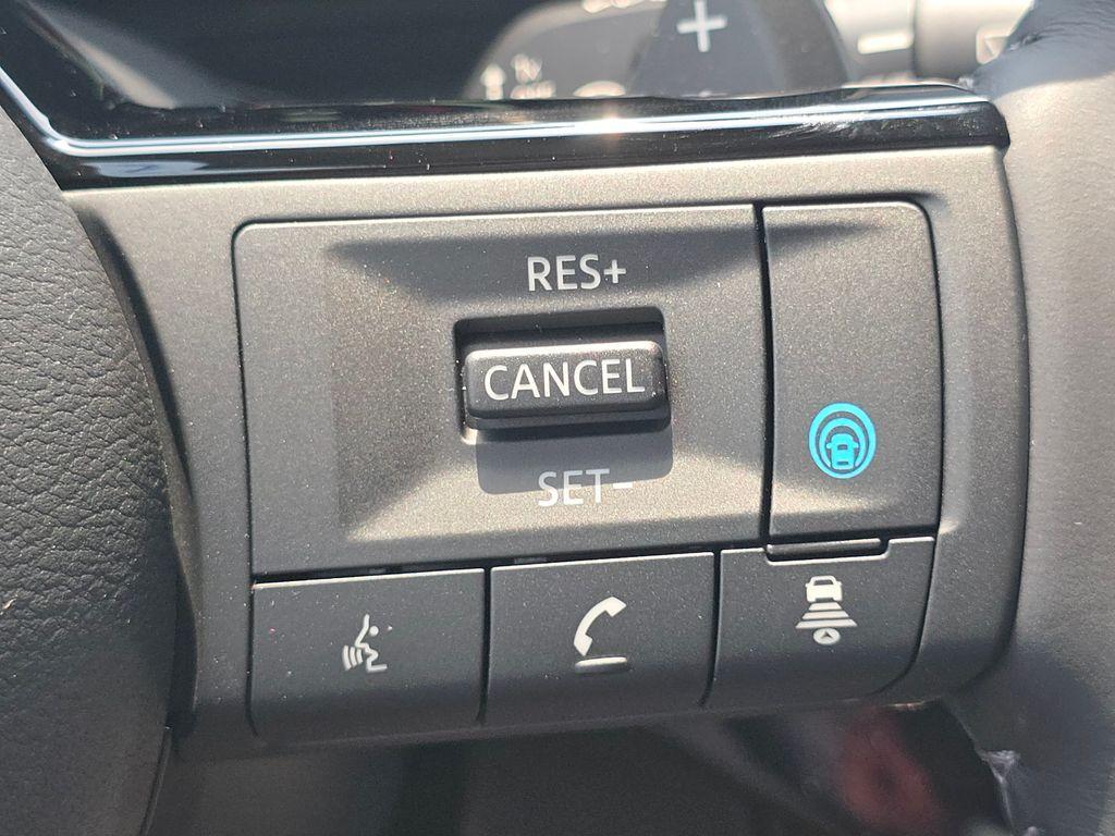 new 2025 Nissan Pathfinder car, priced at $52,152